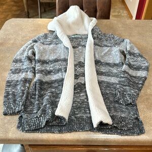 Women’s Maurices cardigan sweater size medium